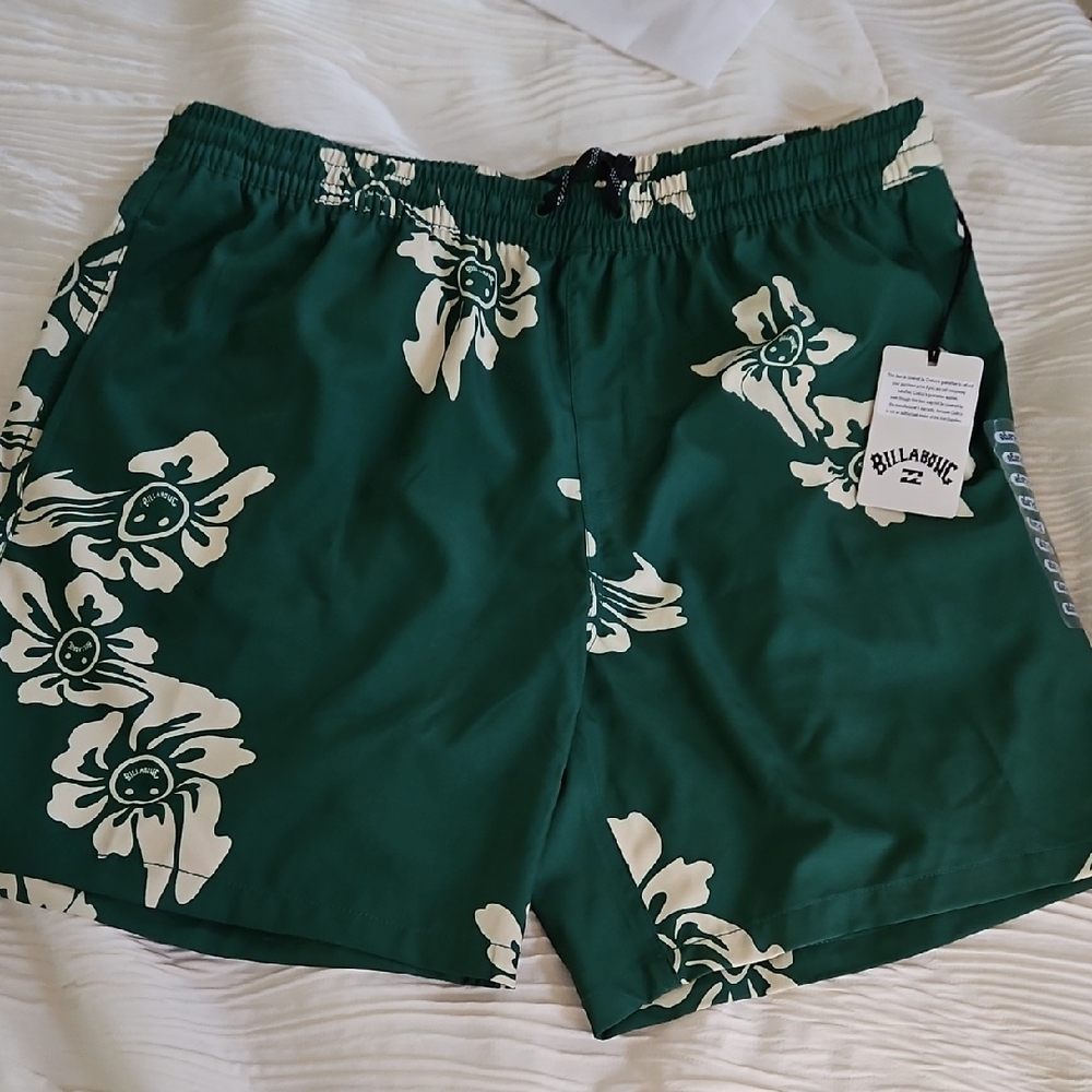 Billabong Green and White Floral Men's Shorts